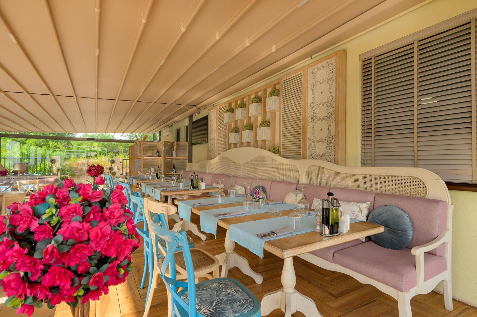 St. Panteleimon Beach Hotel Nesebar Exteriör bild